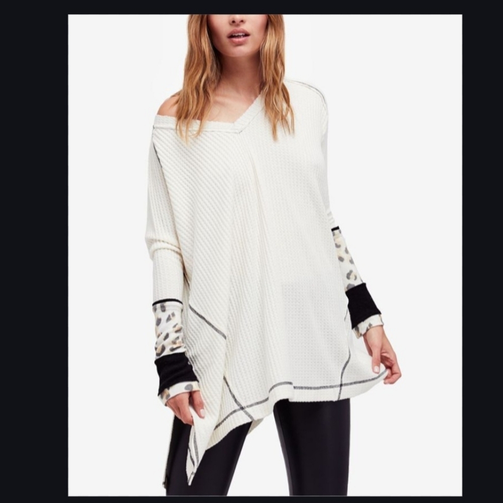 We the Free Lovin Oversized Thermal Leopard Boho Top Sz XS Cream Black